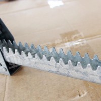 河南拉幕外遮阳齿轮齿条制造_华亚金属制品生产开窗齿条